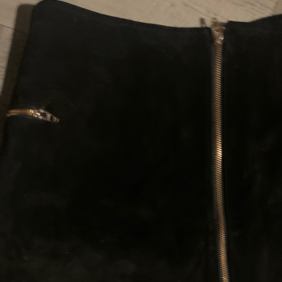 BLANKNYC Black Suede Mini-Skirt NWOT - 29 - Picture 5 of 6